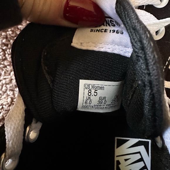 Vans women’s platform Black High-Top Sneakers - Picture 5 of 6